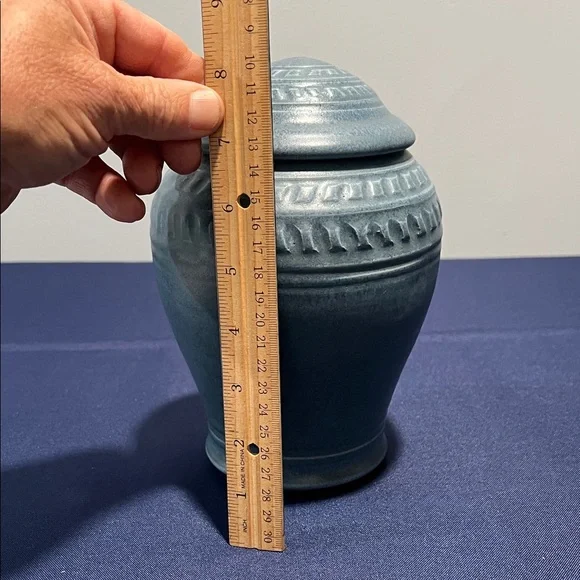 Vintage Signed Horton B-5 Elegant Blue Ceramic Vase - Picture 7 of 8